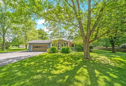 33682 5 Points Rd, Kingston, IL 60145