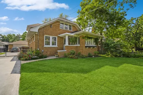 1034 Angle Ave, Northbrook, IL 60062