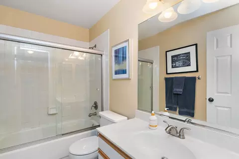 1010 Wakefield Dr, Elgin, IL 60120 photo 17