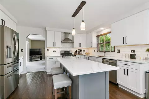 1010 Wakefield Dr, Elgin, IL 60120 photo 7