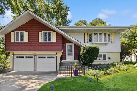 1405 Colby Ln, Schaumburg, IL 60193