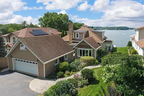 202 E Grand Ave, Fox Lake, IL 60020