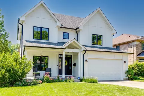 736 Deerpath Dr, Deerfield, IL 60015
