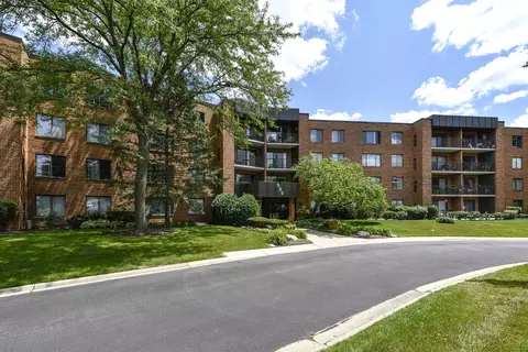 950 E Wilmette Rd #119, Palatine, IL 60074