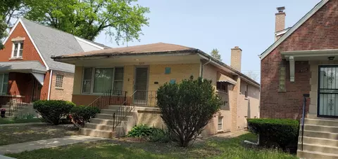 8205 S Spaulding Ave, Chicago, IL 60652