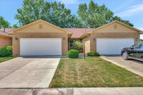 1507 Theodore Dr #B, Champaign, IL 61821