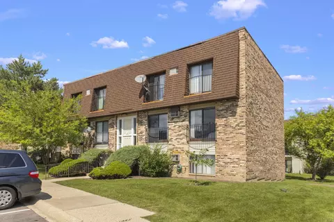 174 S Waters Edge Dr #202, Glendale Heights, IL 60139
