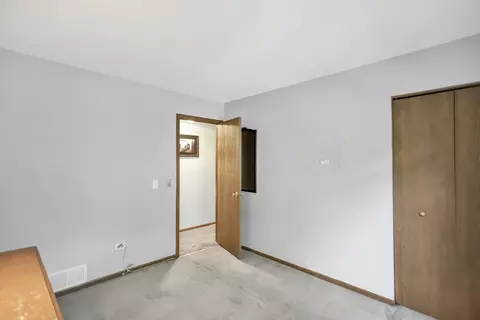 1010 W Dale Ave, Mchenry, IL 60051 photo 17