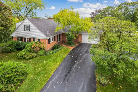 304 Ingram St, Northfield, IL 60093