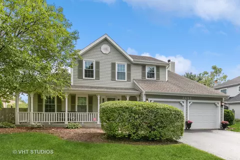 2243 Glenmoor Dr, West Dundee, IL 60118