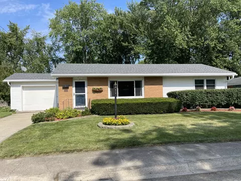 530 Louise Dr, Manteno, IL 60950