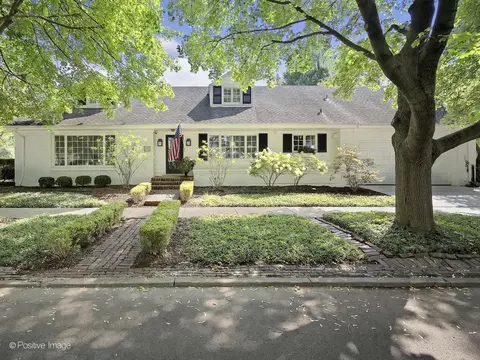 800 S Waiola Ave, La Grange, IL 60525