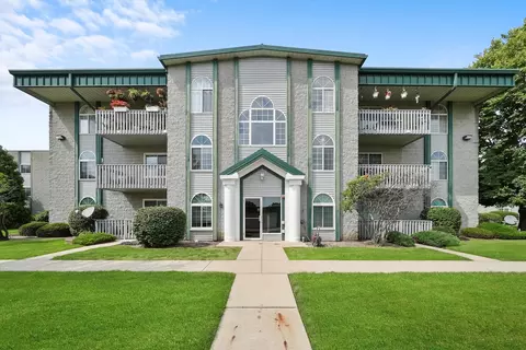 2891 Heritage Dr #2D, Joliet, IL 60435