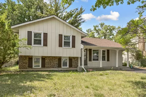 189 Jacobsen Ave, Glendale Heights, IL 60139