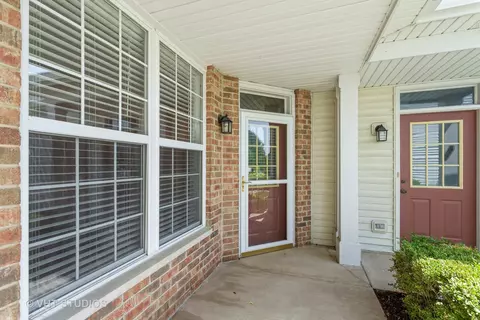 24187 Pear Tree Cir, Plainfield, IL 60585 photo 2