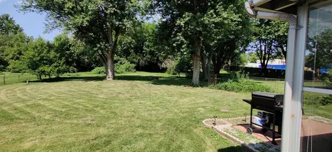 58 Maple St, Elgin, IL 60123 photo 5