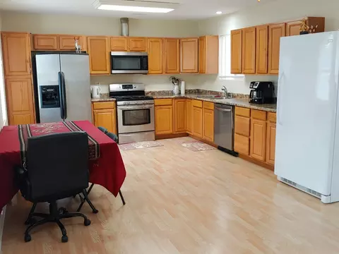 58 Maple St, Elgin, IL 60123 photo 10