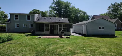 58 Maple St, Elgin, IL 60123 photo 7