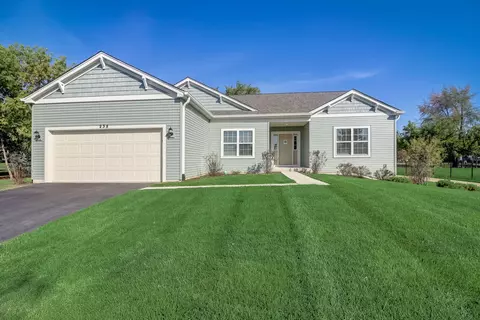 235 E Turner Pl, Sycamore, IL 60178