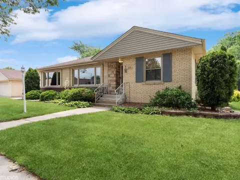 10201 S Artesian Ave, Chicago, IL 60655
