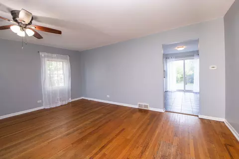 33 W 37th St, Steger, IL 60475 photo 7