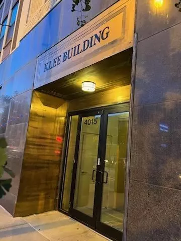 4015 N Milwaukee Ave #306, Chicago, IL 60641