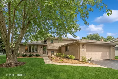 1114 Greeley Dr, New Lenox, IL 60451