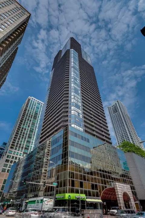 10 E Ontario St #P-S515, Chicago, IL 60611