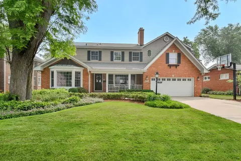 273 N Park Blvd, Glen Ellyn, IL 60137