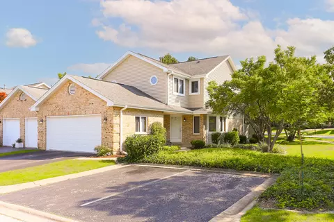 17369 Brook Crossing Ct, Orland Park, IL 60467