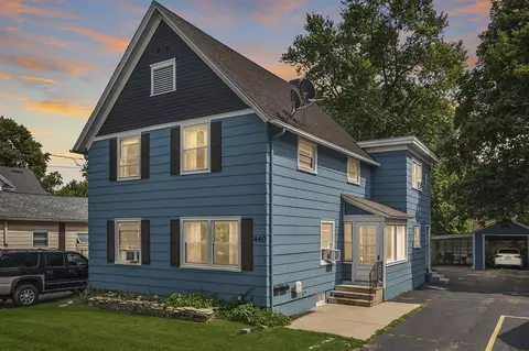 440 E Wilson St, Batavia, IL 60510