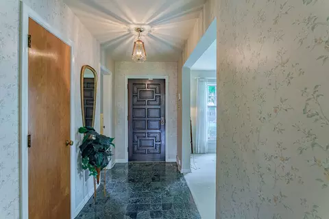 620 E Greenview Rd, Itasca, IL 60143 photo 5