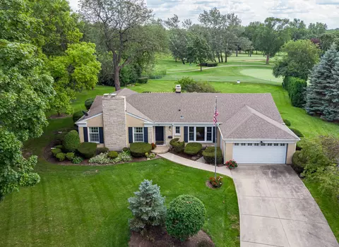 620 E Greenview Rd, Itasca, IL 60143