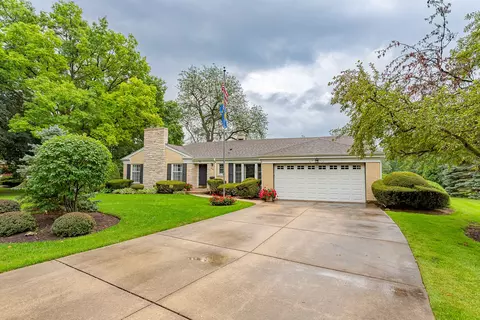 620 E Greenview Rd, Itasca, IL 60143 photo 2