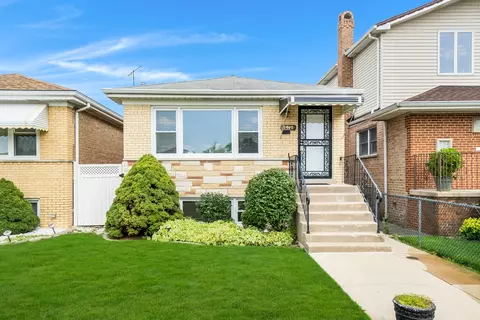 5917 S Moody Ave, Chicago, IL 60638