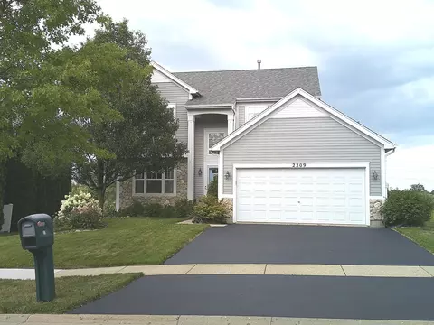2209 N Camden Ln, Round Lake Beach, IL 60073