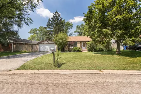 8238 S 82nd Ave, Justice, IL 60458