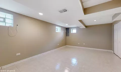 1034 E 90th St, Chicago, IL 60619 photo 22