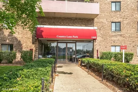 1460 Fairlane Dr #520, Schaumburg, IL 60193