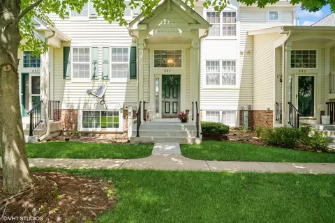 845 Essex Cir, Grayslake, IL 60030
