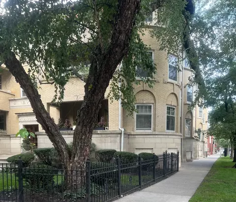 1262 W Wilson Ave #1, Chicago, IL 60640