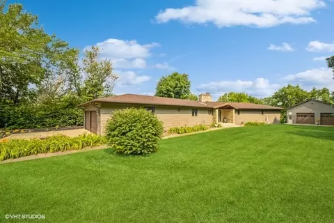 3 N228 Loblolly Ln, Saint Charles, IL 60175