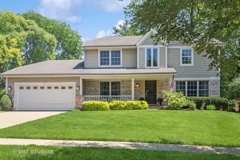 1214 Parliament Ct, Libertyville, IL 60048
