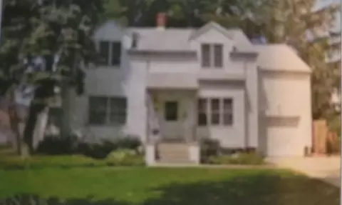 5 University Ct, Normal, IL 61761