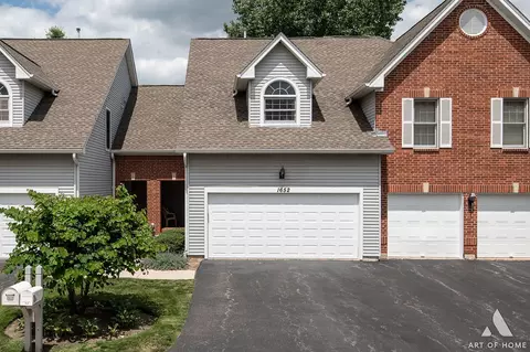 1652 W Ethans Glen Dr, Palatine, IL 60067
