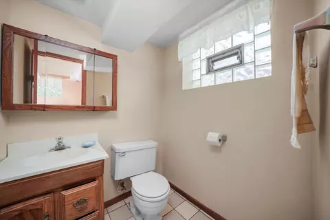 560 Selborne Rd, Riverside, IL 60546 photo 22