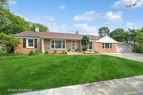 5152 Greenwood St, Skokie, IL 60077