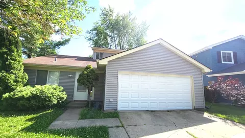 29 W741 Galbreath Dr, Warrenville, IL 60555
