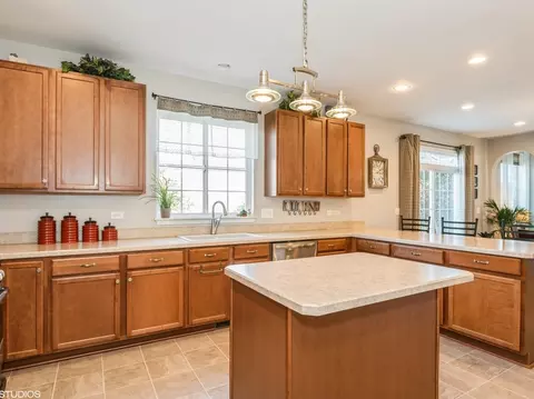 402 Purcell Rd, Volo, IL 60073 photo 5