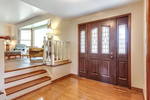 4150 Ohare Dr, Hoffman Estates, IL 60192 photo 5